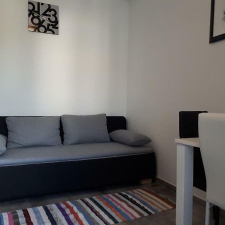 Apartmani Korina Starigrad Paklenica Esterno foto