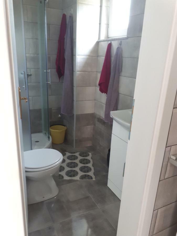 Apartmani Korina Starigrad Paklenica Esterno foto