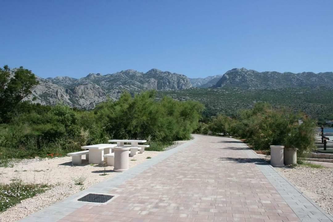 Apartmani Korina Starigrad Paklenica Esterno foto