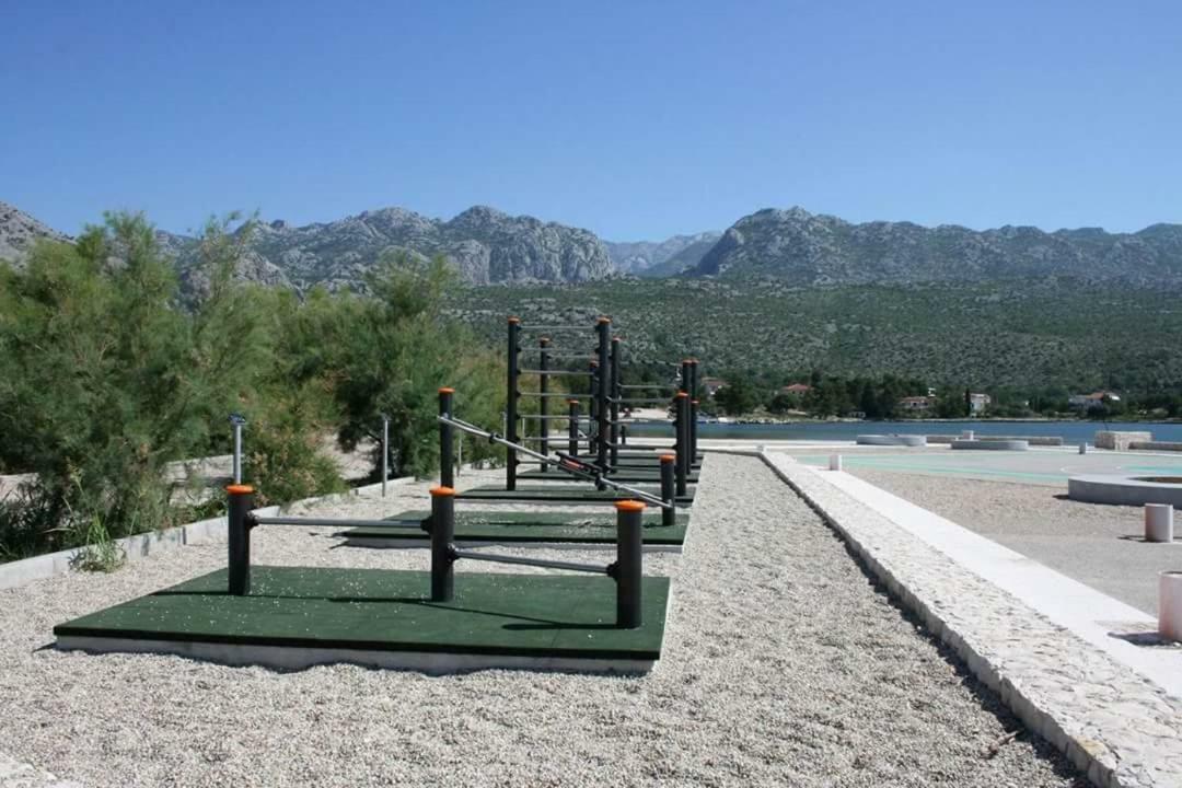 Apartmani Korina Starigrad Paklenica Esterno foto