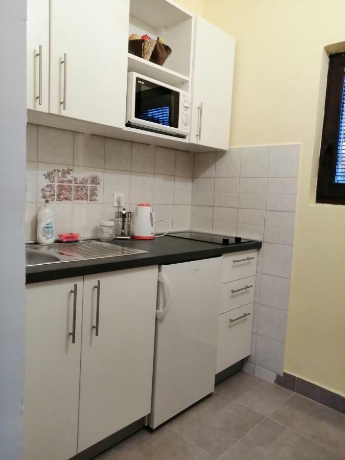Apartmani Korina Starigrad Paklenica Esterno foto