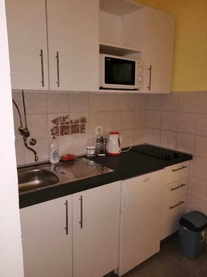Apartmani Korina Starigrad Paklenica Esterno foto
