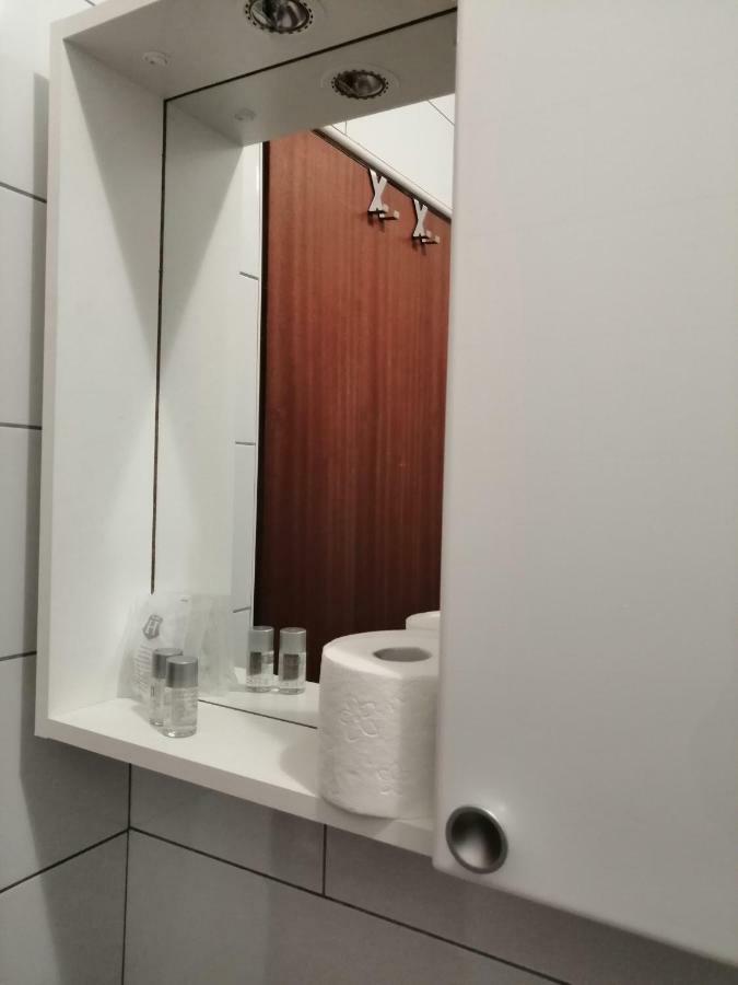 Apartmani Korina Starigrad Paklenica Esterno foto